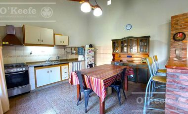 Casa en venta  - Berazategui- Sobre Av  Nestor Kirchner ideal 2 familias