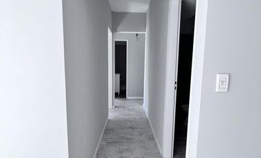 Venta de Departamento 4 ambientes con espacio guardacoches en Sarandi (32008)