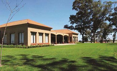 LOTE A LA LAGUNA 800m2  EN BARRIO PRIVADO SAN LUCAS - CANNING