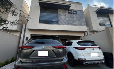 Casa en Renta en Cumbres García, N.L. Colonia Sole Sector I