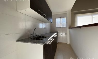 Venta de Departamento 2 ambientes con espacio guardacoche en Sarandi (32028)