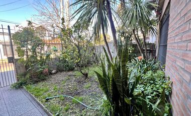 Impecable chalet de 3 dorm   3 baños   garage   quincho    jardín - APTO CREDITO!!