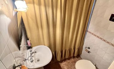 Impecable chalet de 3 dorm   3 baños   garage   quincho    jardín - APTO CREDITO!!