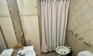 Impecable chalet de 3 dorm   3 baños   garage   quincho    jardín - APTO CREDITO!!