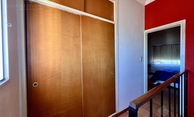 Impecable chalet de 3 dorm   3 baños   garage   quincho    jardín - APTO CREDITO!!