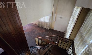 Venta de casa 4 ambientes con cochera y patio en Wilde