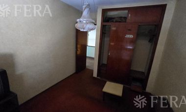 Venta de casa 4 ambientes con cochera y patio en Wilde