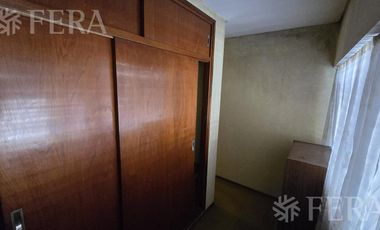 Venta de casa 4 ambientes con cochera y patio en Wilde