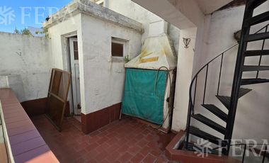 Venta de casa 4 ambientes con cochera y patio en Wilde