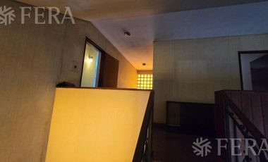 Venta de casa 4 ambientes con cochera y patio en Wilde