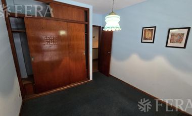 Venta de casa 4 ambientes con cochera y patio en Wilde