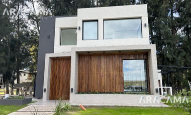 CASA en VENTA en Lares de Canning - Canning.