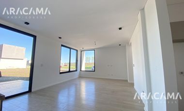 CASA en VENTA en Lares de Canning - Canning.