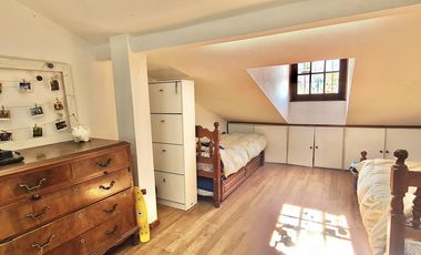 VENTA CASA 4 DORMITORIOS CON QUINCHO Y JARDÍN - FISHERTON