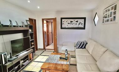 VENTA CASA 4 DORMITORIOS CON QUINCHO Y JARDÍN - FISHERTON