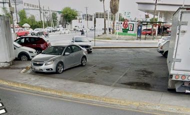Bodega sobre Avenida Rangel Frias