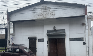 Bodega sobre Avenida Rangel Frias