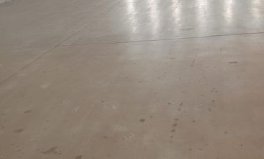 Galpón en  alquiler - Av la Voz del interior y Circunvalación