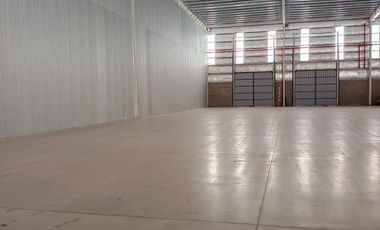 Galpón en  alquiler - Av la Voz del interior y Circunvalación