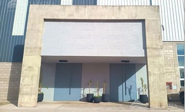 Galpón en  alquiler - Av la Voz del interior y Circunvalación