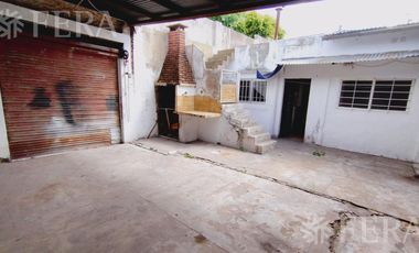 Venta casa 3 ambientes con cochera en Sarandi