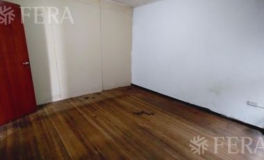 Venta casa 3 ambientes con cochera en Sarandi