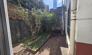 VENTA CASA 4 AMBIENTES EN VILLA ADELINA