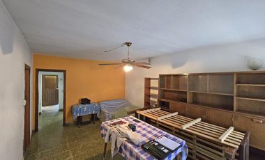 VENTA CASA 4 AMBIENTES EN VILLA ADELINA