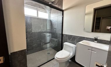 Depa RENTA El Refugio a unos pasos del Lago y Plazas comerciales