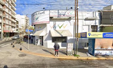 Local Comercial en venta en Lanús