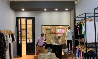 Local en alquiler : Canning :: Plaza Canning