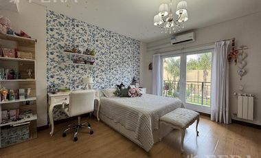 Venta de Departamento 4 ambientes con cochera y baulera en Quilmes Centro