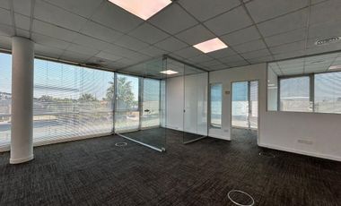 Oficina en venta a metros de Unicenter
