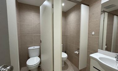 Oficina en venta a metros de Unicenter