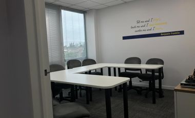 Oficina en venta a metros de Unicenter