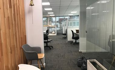 Oficina en venta a metros de Unicenter