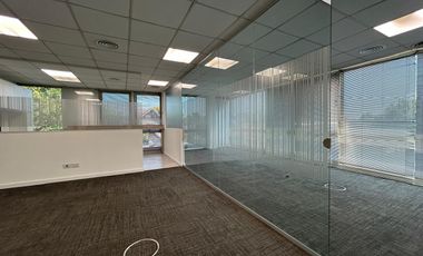 Oficina en venta a metros de Unicenter