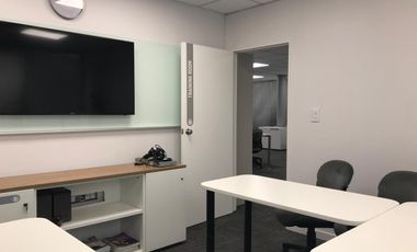 Oficina en venta a metros de Unicenter