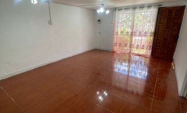 Casa en venta con buen precio en la comuna de  Conchali