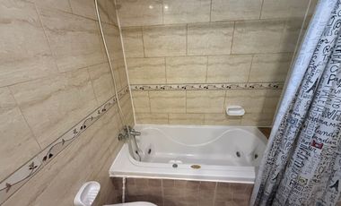 Casa en venta c/ estacionamiento en Molco