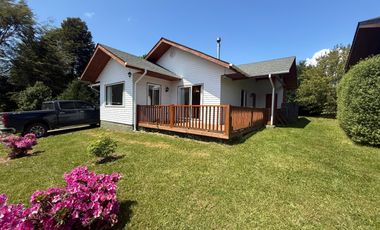 Casa en venta c/ estacionamiento en Molco