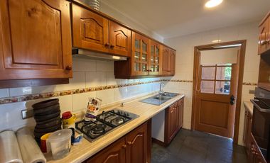 Casa en venta c/ estacionamiento en Molco