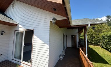 Casa en venta c/ estacionamiento en Molco