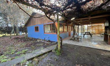 Casa en venta c/ estacionamiento en Santa Juana