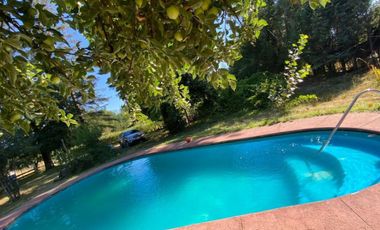 Casa en venta c/ estacionamiento en Santa Juana