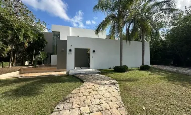Casa en venta en Yucatán Country Club, Mérida, Yucatán