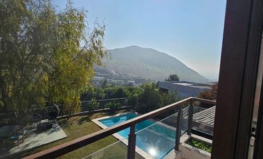 ESPECTALUCAR CASA  SOLIDA DE 4 NIVELES, LA RESERVA, CHICUREO