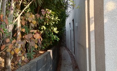 ESPECTALUCAR CASA  SOLIDA DE 4 NIVELES, LA RESERVA, CHICUREO