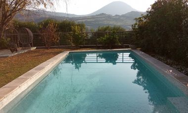 ESPECTALUCAR CASA  SOLIDA DE 4 NIVELES, LA RESERVA, CHICUREO