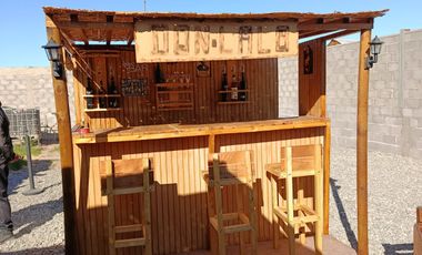 CABAÑA EN PICA SECTOR LA BANDA CON ENERGÍA SOLAR